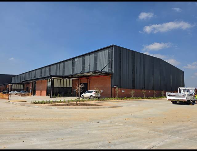 2,199M² WAREHOUSE TO LET IN GOSFORTH PARK